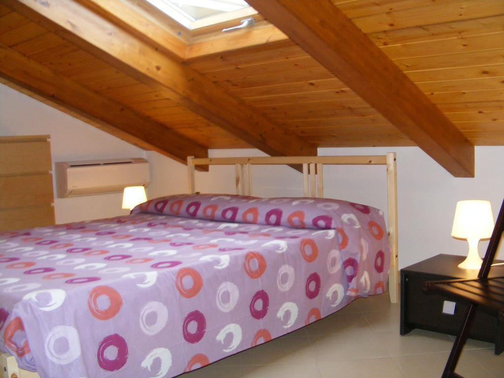 Villetta Singola "Lilla" Alì Terme Zimmer foto