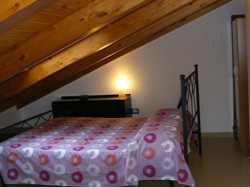Villetta Singola "Lilla" Alì Terme Zimmer foto
